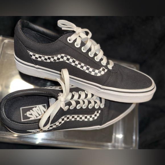 Vans Black and White Sneakers with Canvas Upper - Picture 10 of 12